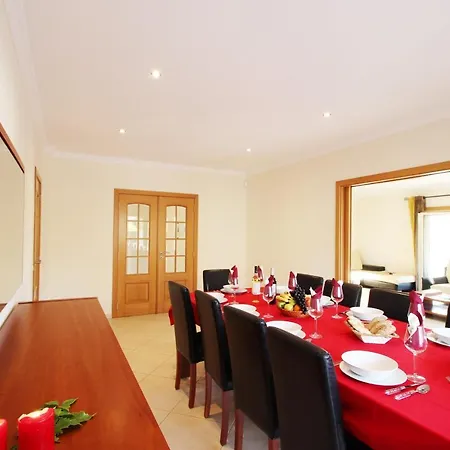 Pauline By Algarve Vacation Villa *