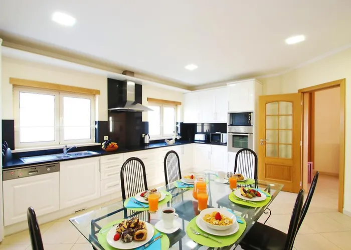 Pauline By Algarve Vacation アルブフェイラ