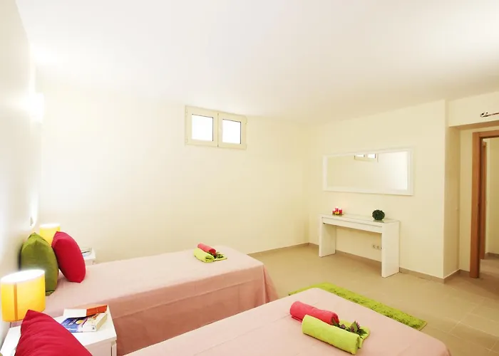 Pauline By Algarve Vacation アルブフェイラ