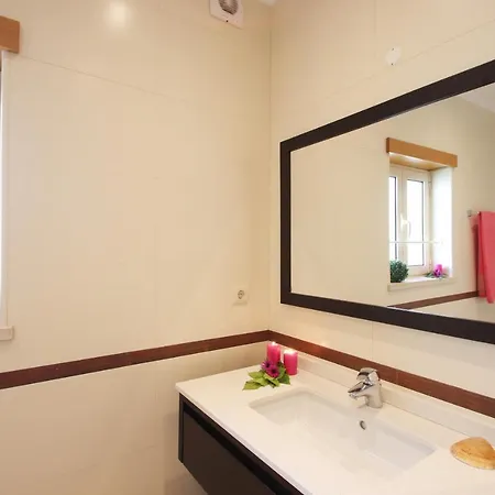 Pauline By Algarve Vacation